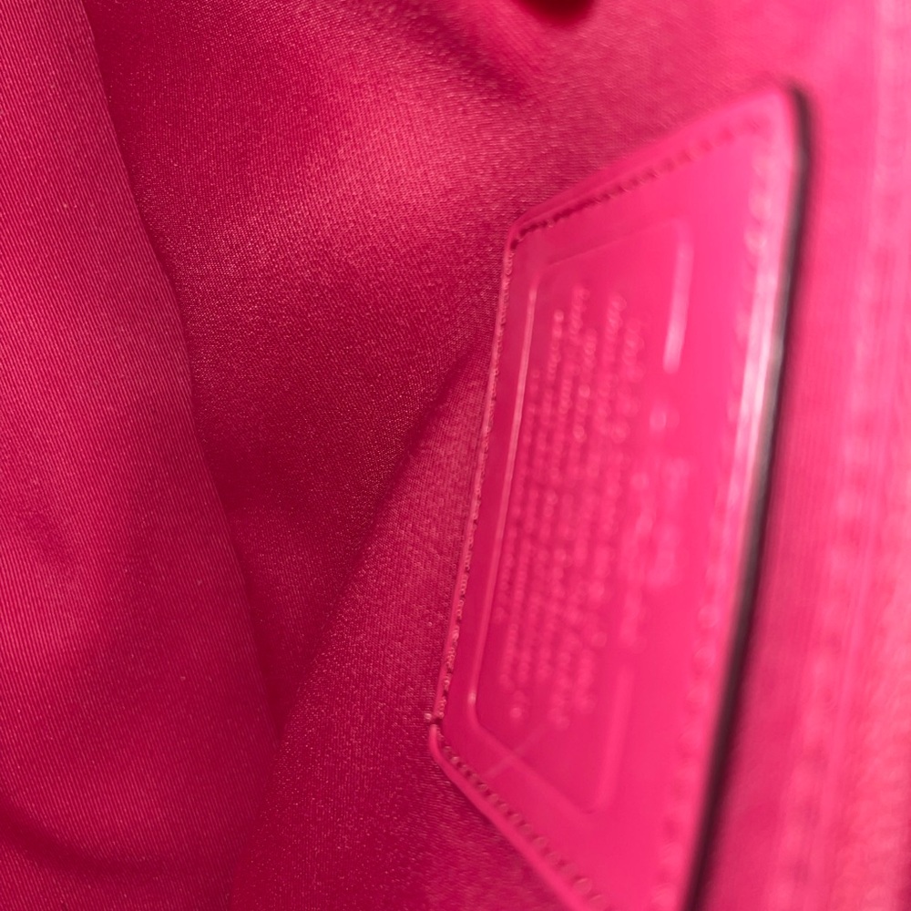 Fabulous Coach Pink Embossed Satchel Bag! - Picture 10 of 13